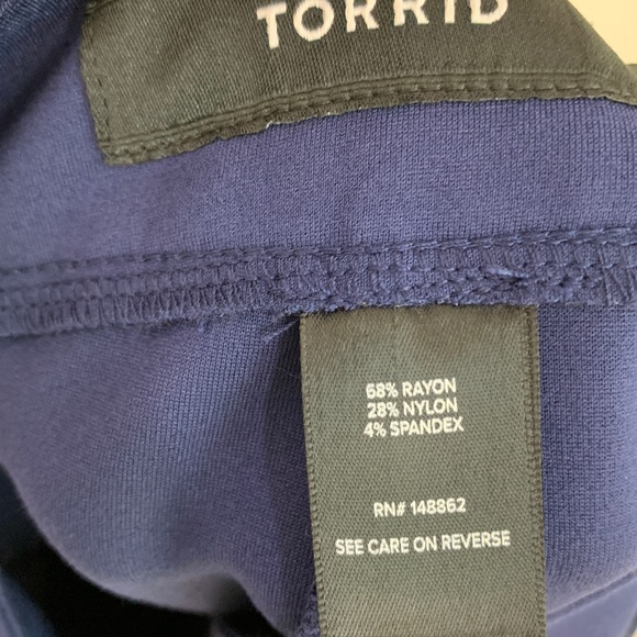 Torrid Retro Bue Sailor Ponte Knit Cropped Pants Sz 18 - Picture 9 of 12